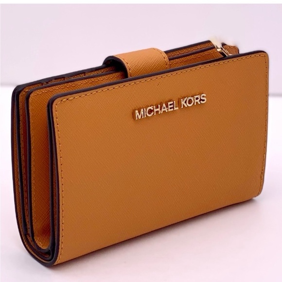 Michael Kors Jet Set Travel Medium
Bifold Wallet Cider - Picture 1 of 12